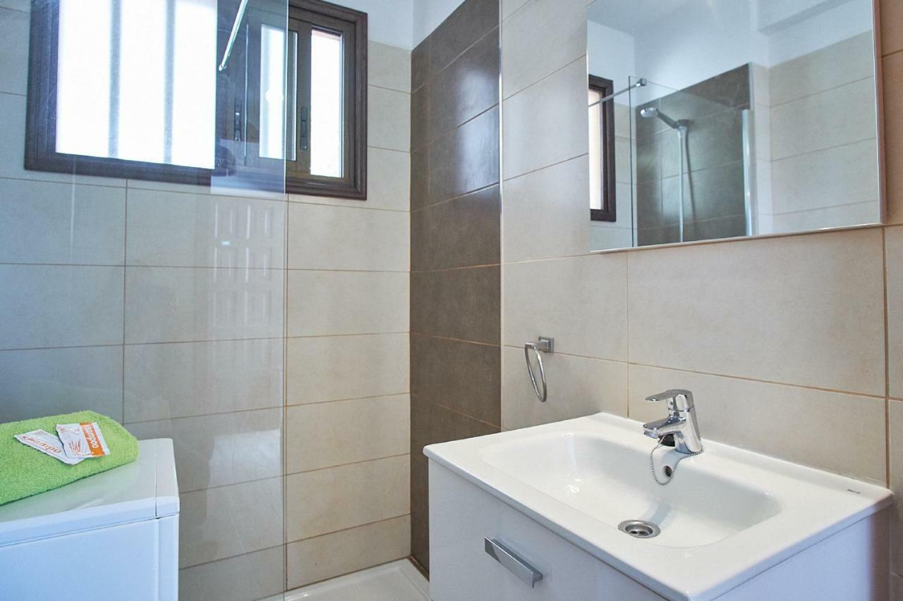 Amazing Sea Views In Cactus Blanco Apartment Los Cristianos (Tenerife)