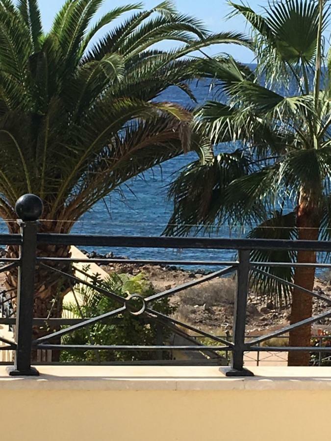 Unique Great Floor By The Ocean With Open Terrace. Separate Entrance. Adults Only *