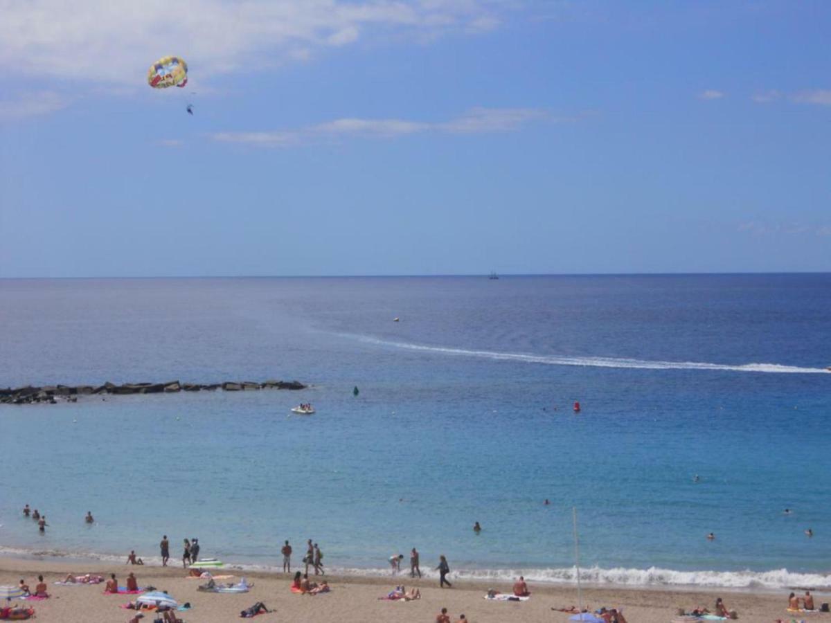 Sunny Near The Beach With Wifi, Balcony And Pool Apartment