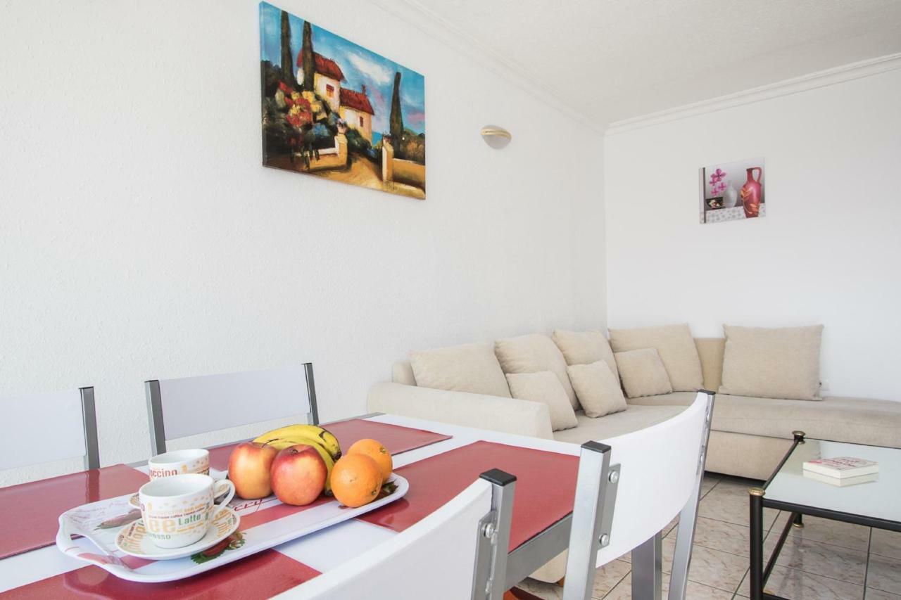 Apartment Sea Breeze In Playa De Americas With Parking *