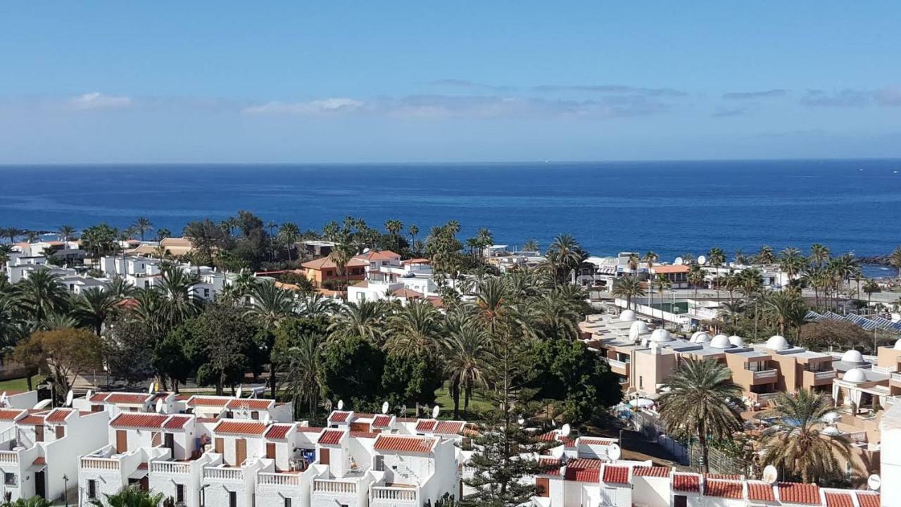 Sea Breeze In Playa De Americas With Parking *