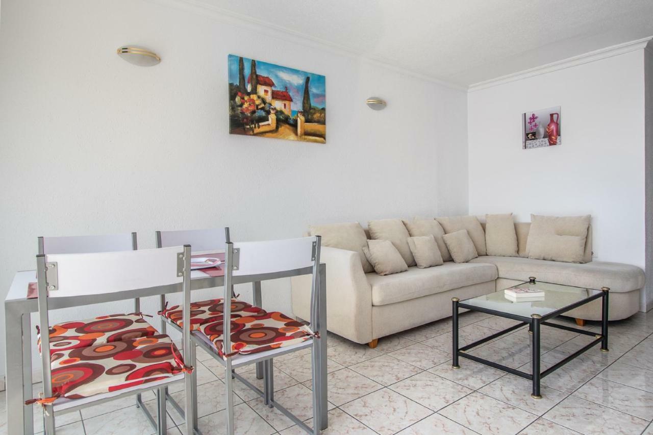 Sea Breeze In Playa De Americas With Parking Apartment Playa de las Americas (Tenerife)