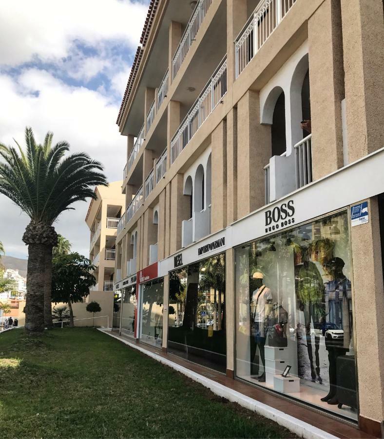 Las Americas Front Line Ocean