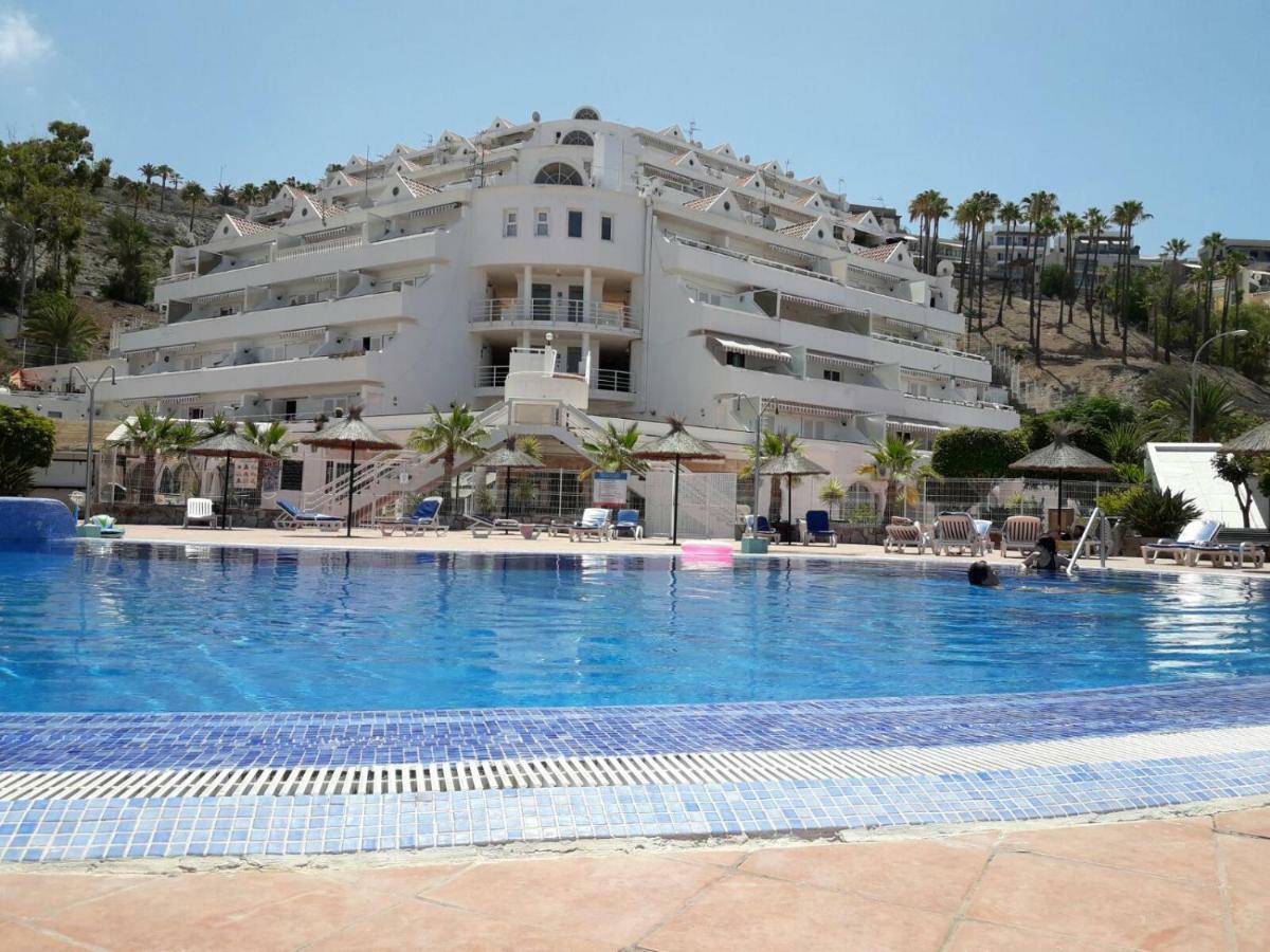 Colina Blanca Tenerife. * Costa Adeje (Tenerife)