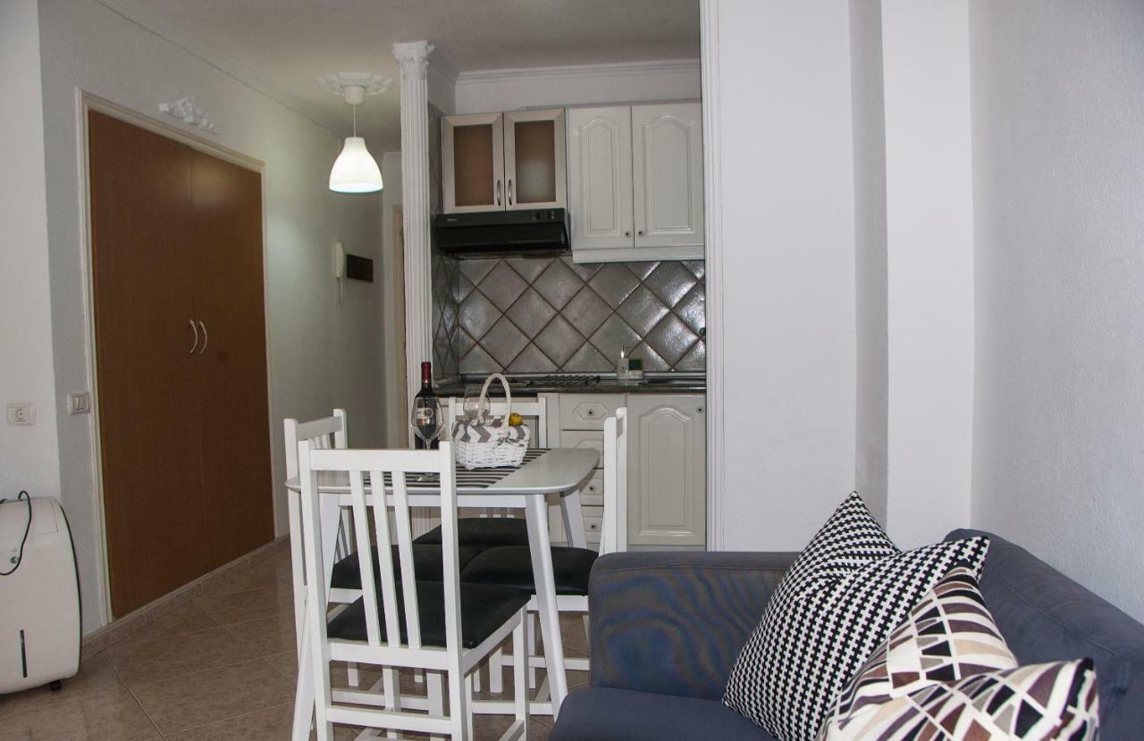 Estudio Bello Puerto Apartment *