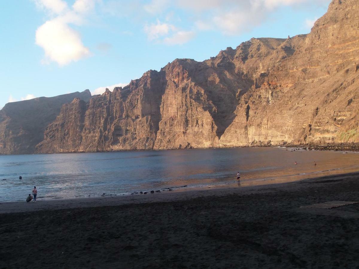 Con Vista Gigantes Puerto de Santiago (Tenerife)