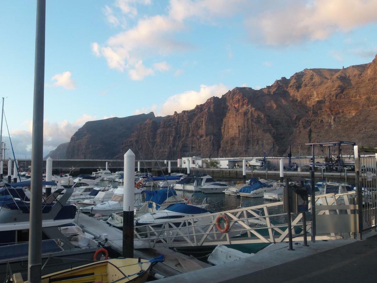 Con Vista Gigantes Puerto de Santiago (Tenerife)