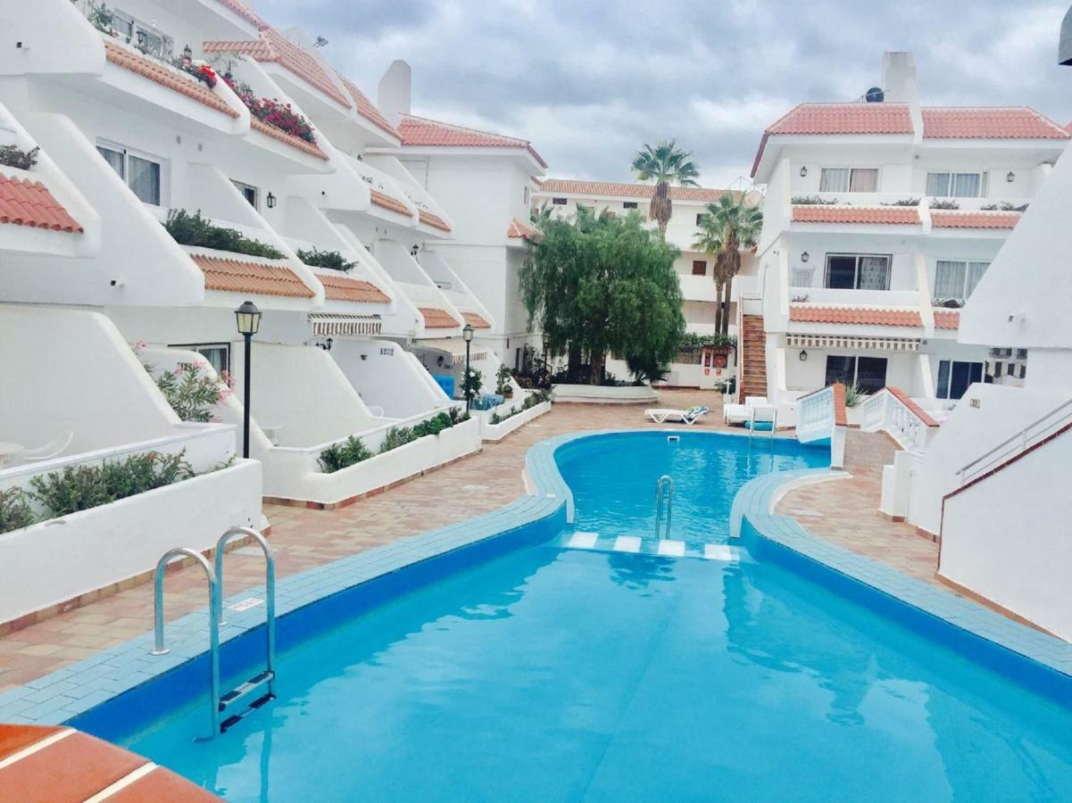 Floritas Vista Piscina *