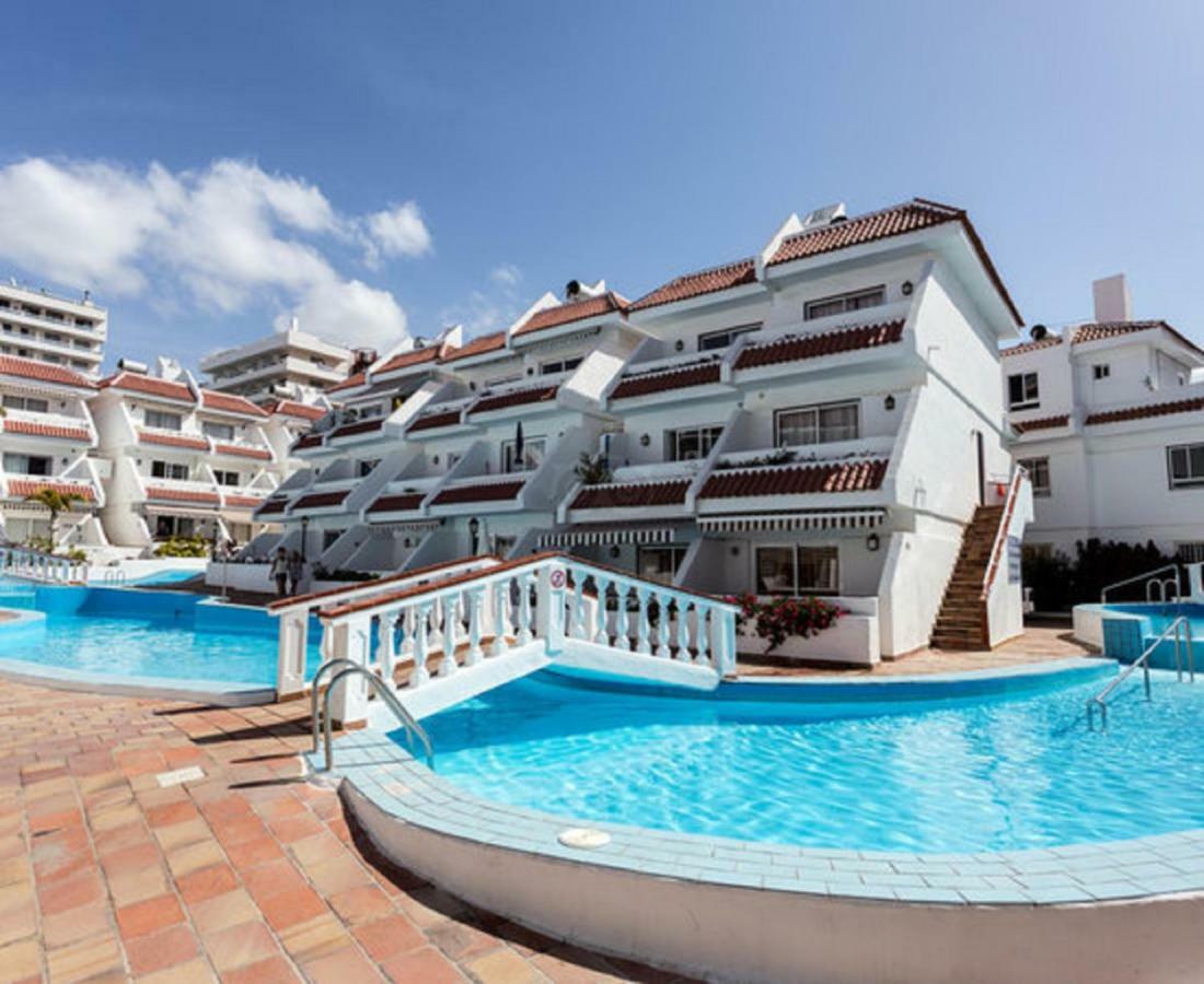 Floritas Vista Piscina Appartement