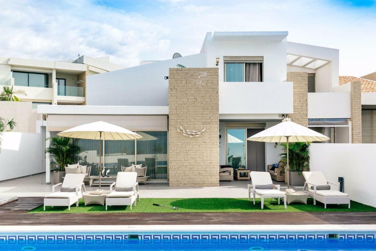 Villa White Whale