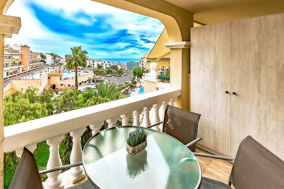 In Cristianos Ocean View Arona (Tenerife)