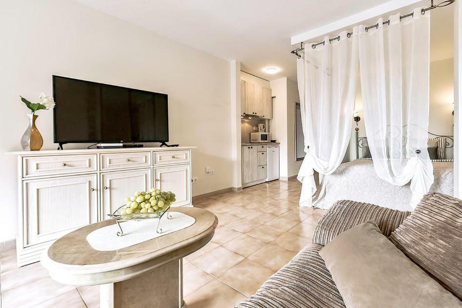 In Cristianos Ocean View Appartement