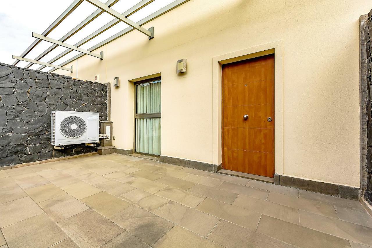 Hébergement de vacances Townhouse 2 Bedrooms On The First Line *