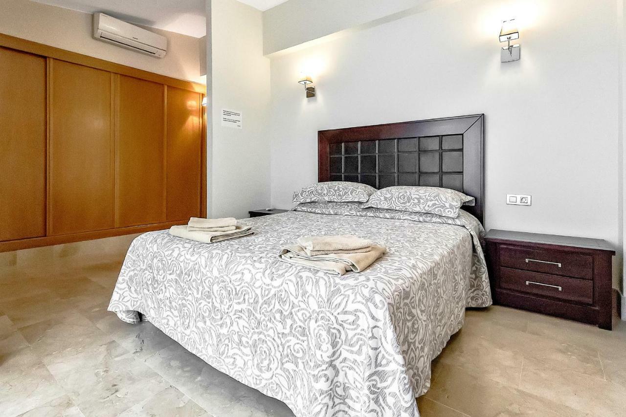 Hébergement de vacances Townhouse 2 Bedrooms On The First Line *