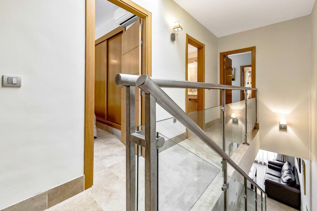 Townhouse 2 Bedrooms On The First Line Hébergement de vacances *