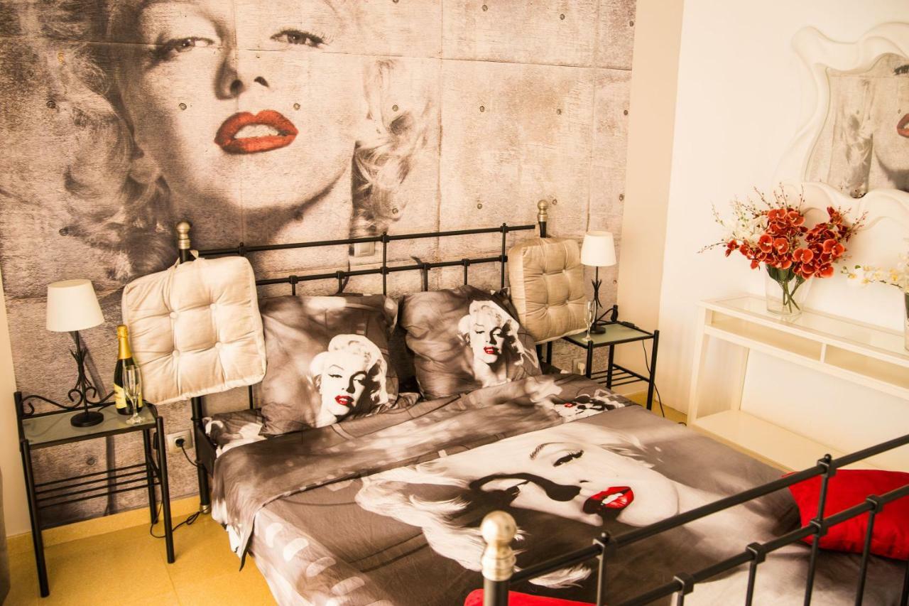 Fantastic Marilyn Orlando 85 Apartment *