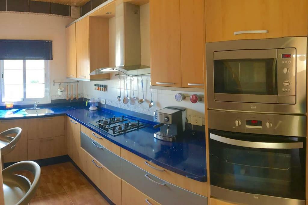 Holiday home Blanca Tenerife - Complete House - Terrace And Bbq, 5 Minutes From The And Airport