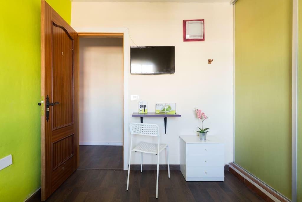 Blanca Tenerife - Complete House - Terrace And Bbq, 5 Minutes From The And Airport Holiday home San Isidro (Tenerife)