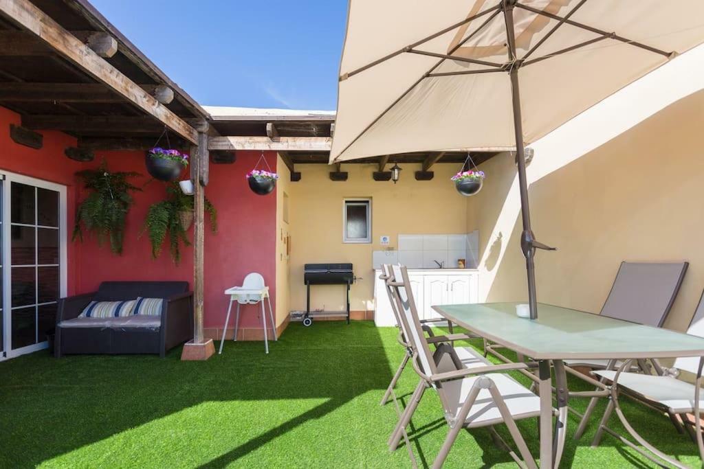 Blanca Tenerife - Complete House - Terrace And Bbq, 5 Minutes From The And Airport Holiday home San Isidro (Tenerife)