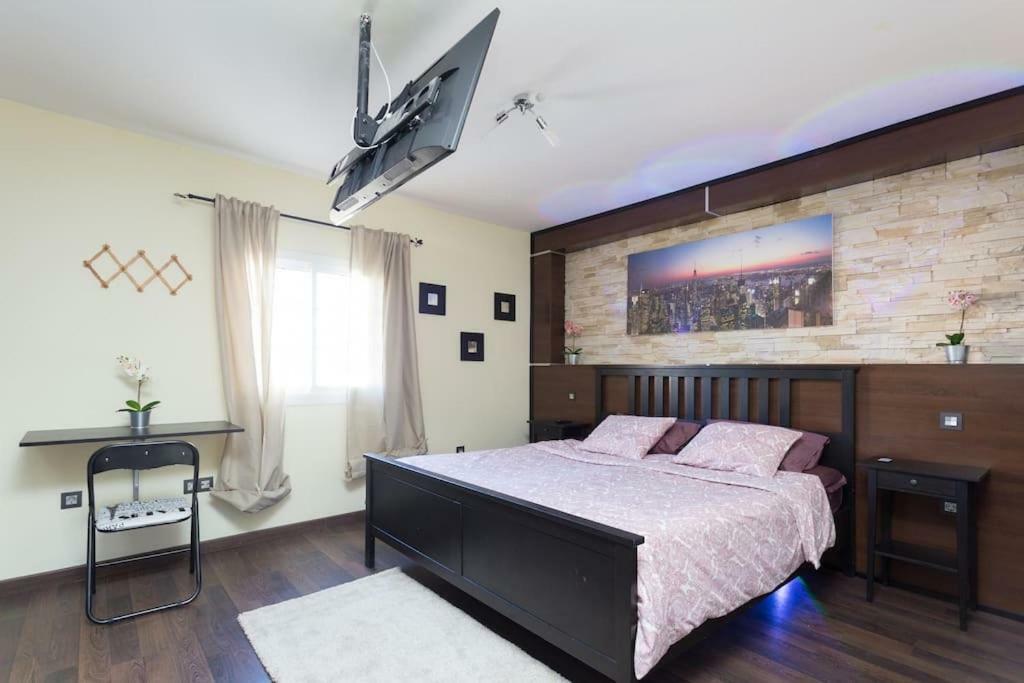 Holiday home Blanca Tenerife - Complete House - Terrace And Bbq, 5 Minutes From The And Airport *