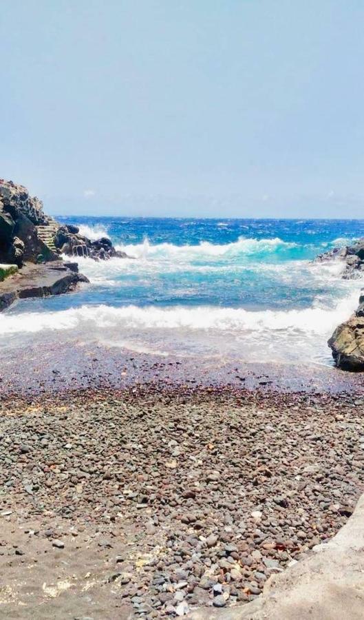 Beautiful In Front Of The Sea !!!!