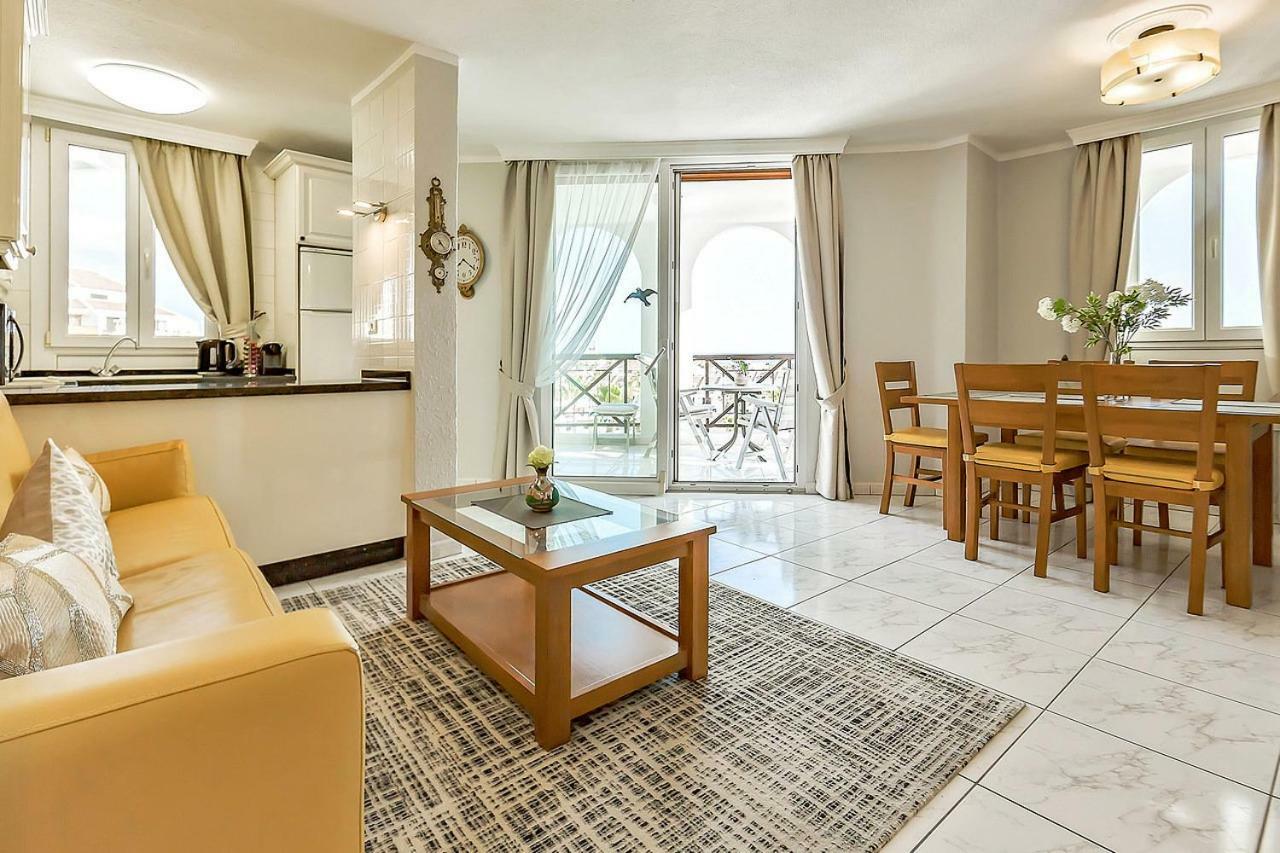 Parque Santiago 2 Penthouse Apartment