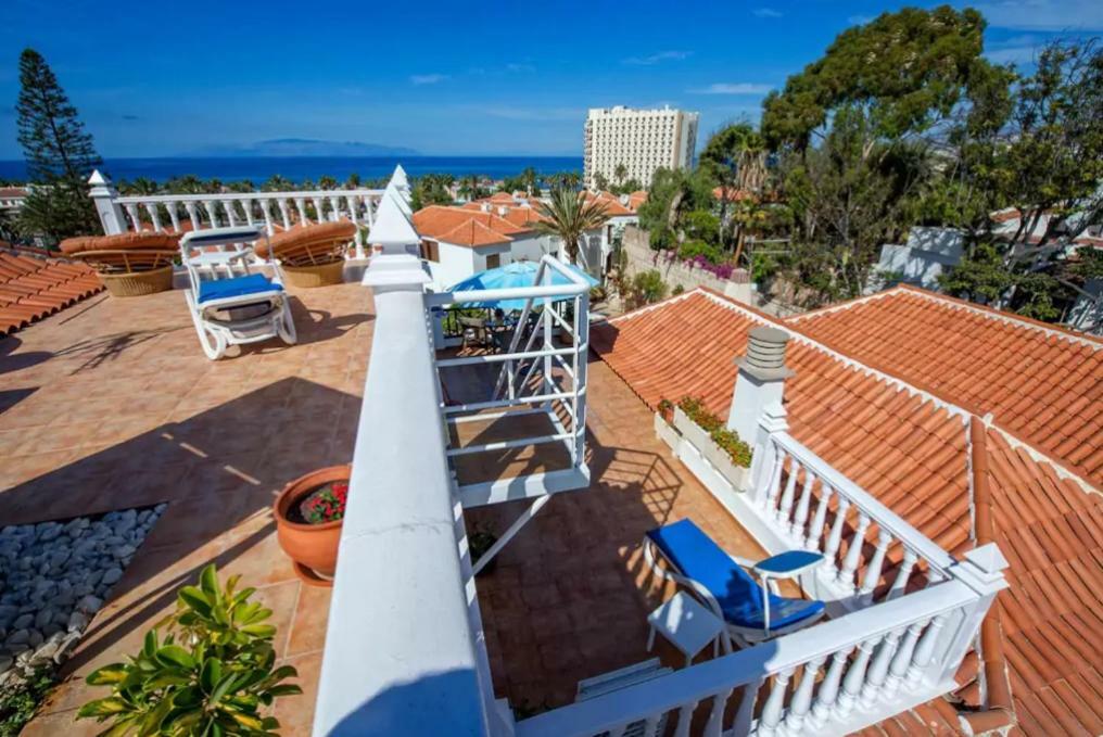 Apartment In Playa De Americas 1