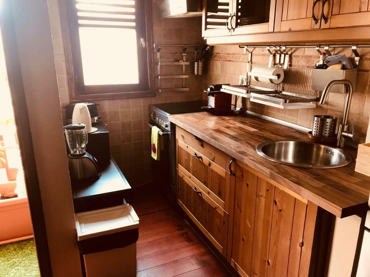 16 Apartment *