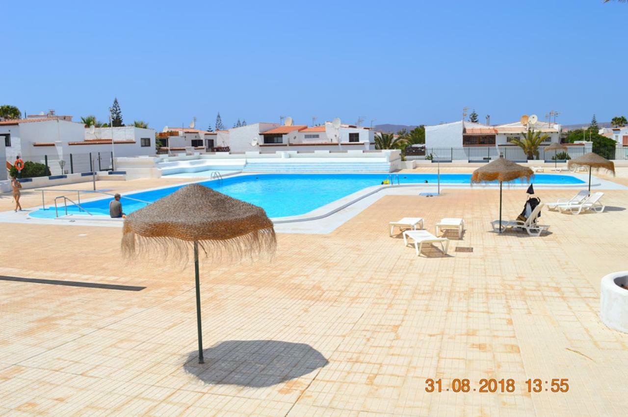 New Renovated Duplex Near The Ocean Located In Tenerife Sur Apartamento
