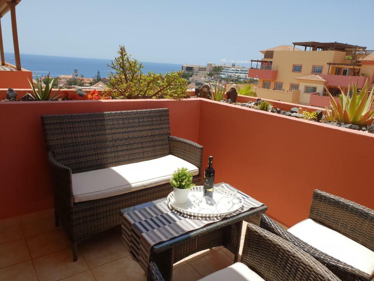 Apartment Terrazas Del Duque 2: Beachfront Oasis With Sea Views And Heated Pool