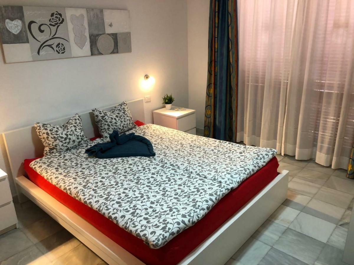 Ground Floor No 5 With Fantastic Heated Pool Close To The Sea, Gardensite Apartment Arona (Tenerife)