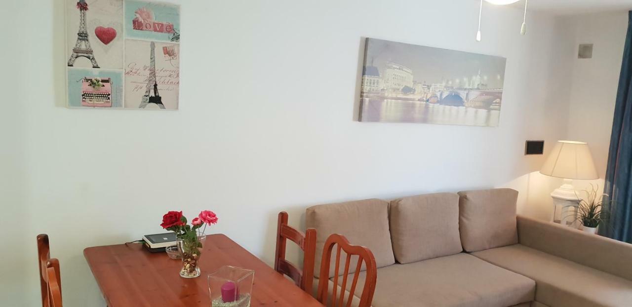 Appartement Two Bedroom Beachfront No 3 With Sea-view, Heated Pool, Close To The Sea Arona (Tenerife)