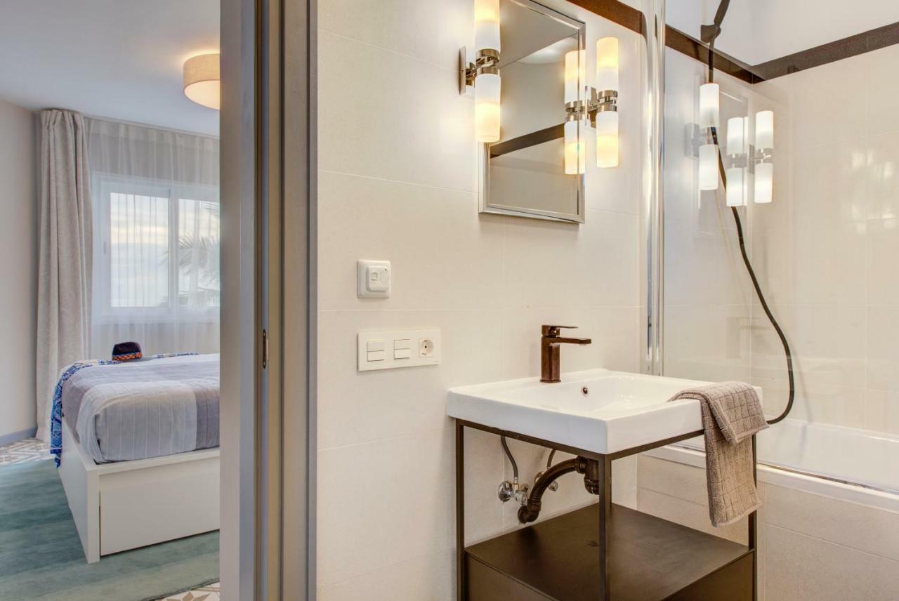 Modern, Bright And Welcoming Oceanfront Appartement