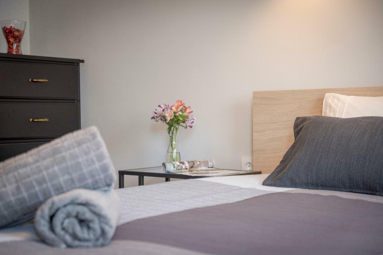 Modern, Bright And Welcoming Oceanfront Appartement