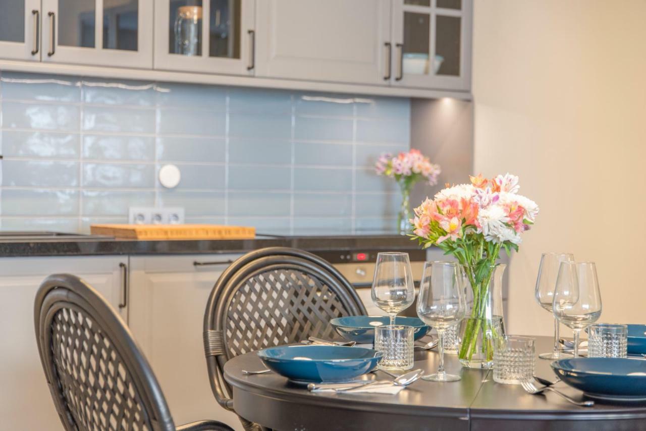 Modern, Bright And Welcoming Oceanfront Appartement