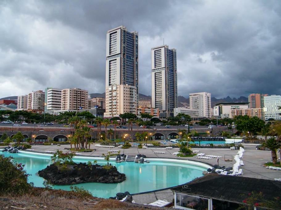 Tower's Flat 4 On The 30th Floor +wifi +digital Tv * Santa Cruz de Tenerife