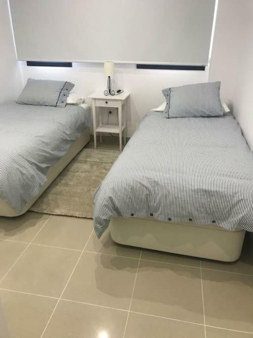 Tower's Flat 4 On The 30th Floor +wifi +digital Tv Apartment *