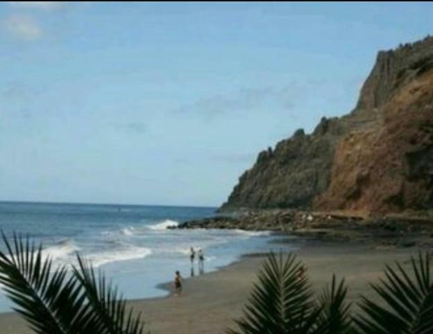 Playa Chica Tenerife * San Andrés