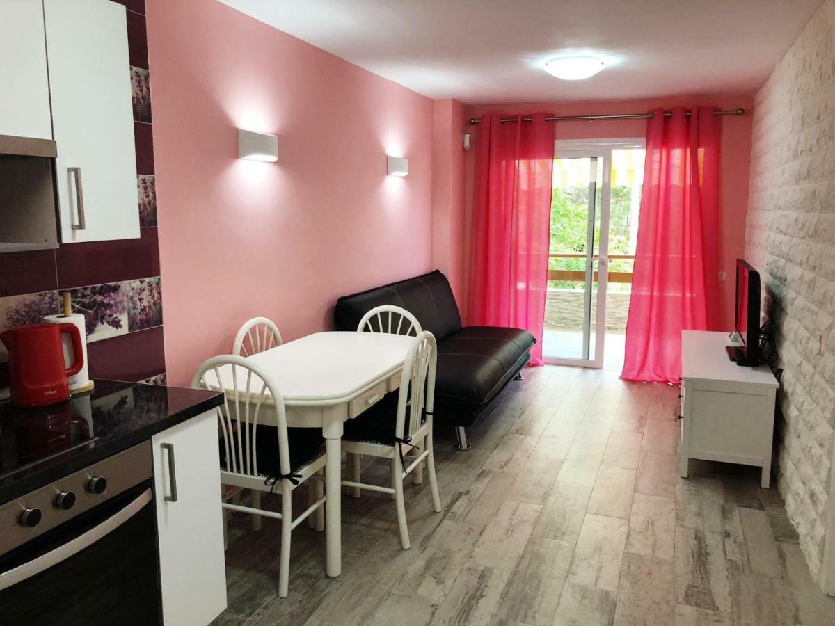Lovely 1-bedroom With A Big Terrace, Americas, Tenerife * Arona (Tenerife)