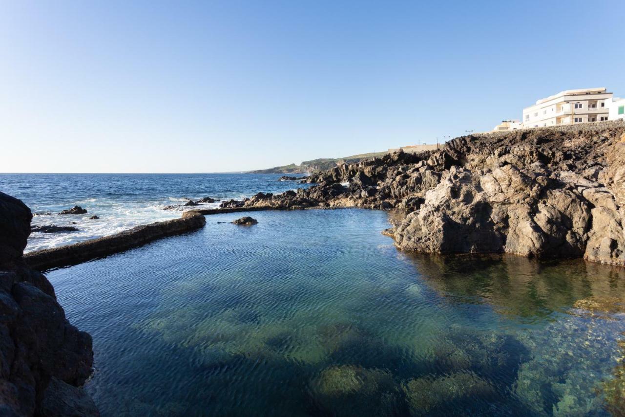 Hébergement de vacances Home2book Stunning Sea Front House