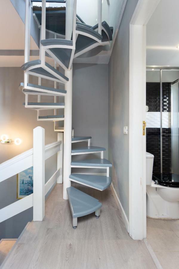 Hébergement de vacances Home2book Stunning Sea Front House El Escobonal