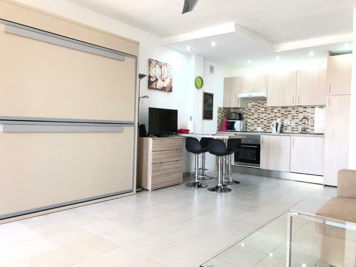 Colina Blanca Tenerife. Apartment Costa Adeje (Tenerife)