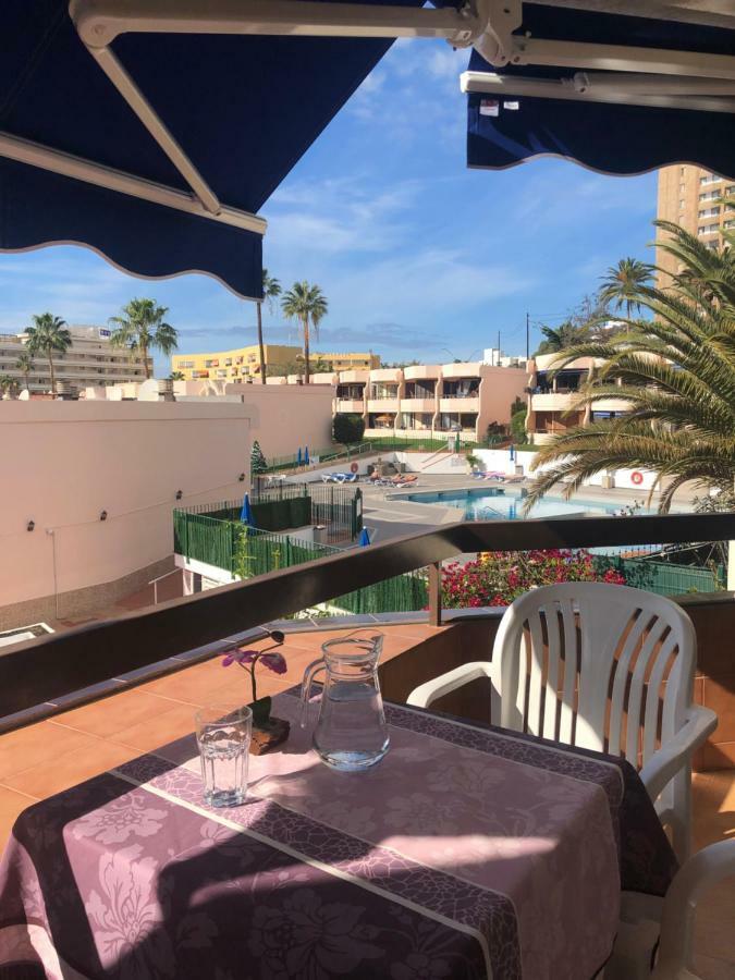Sunny Near The Beach With Wifi, Balcony And Pool