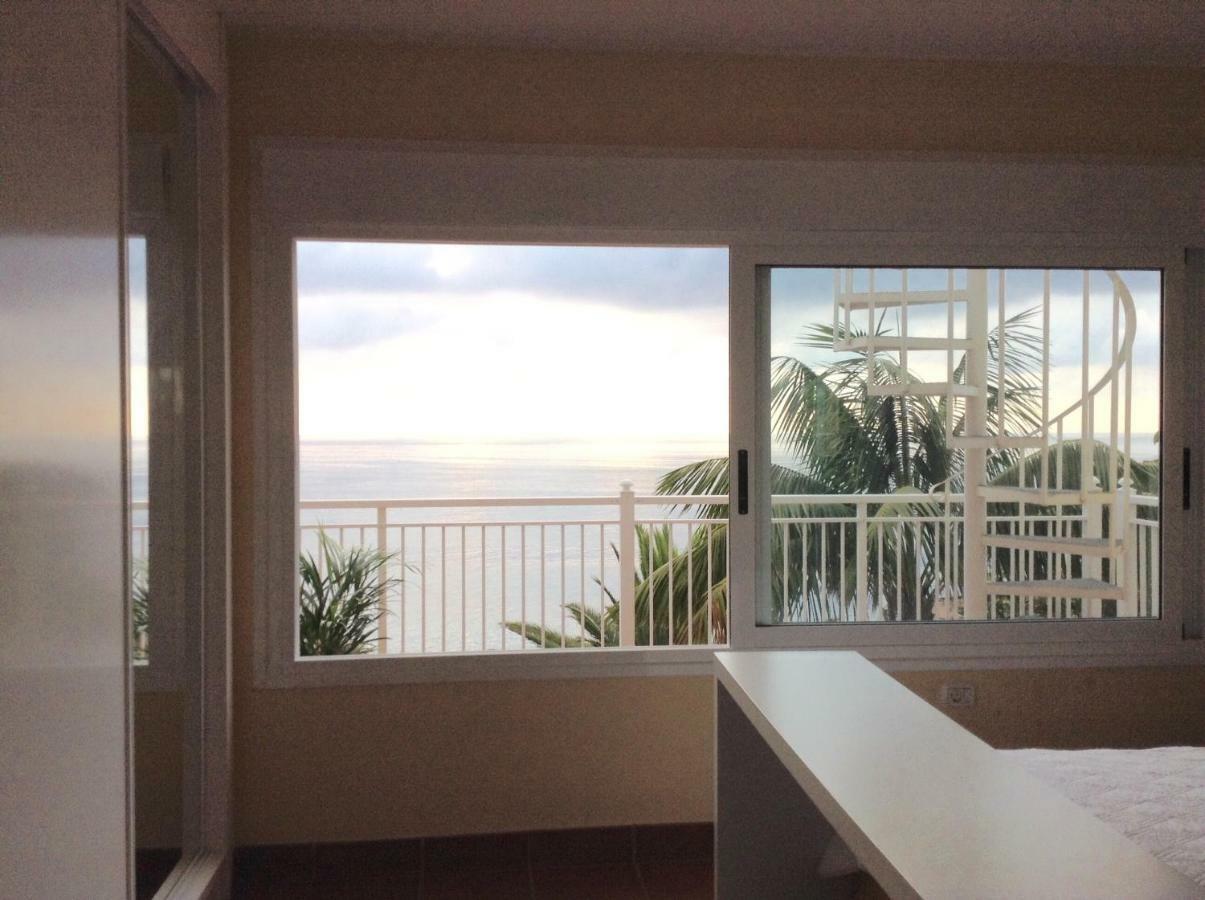 Villa In Protected Space In Front Of The Sea *