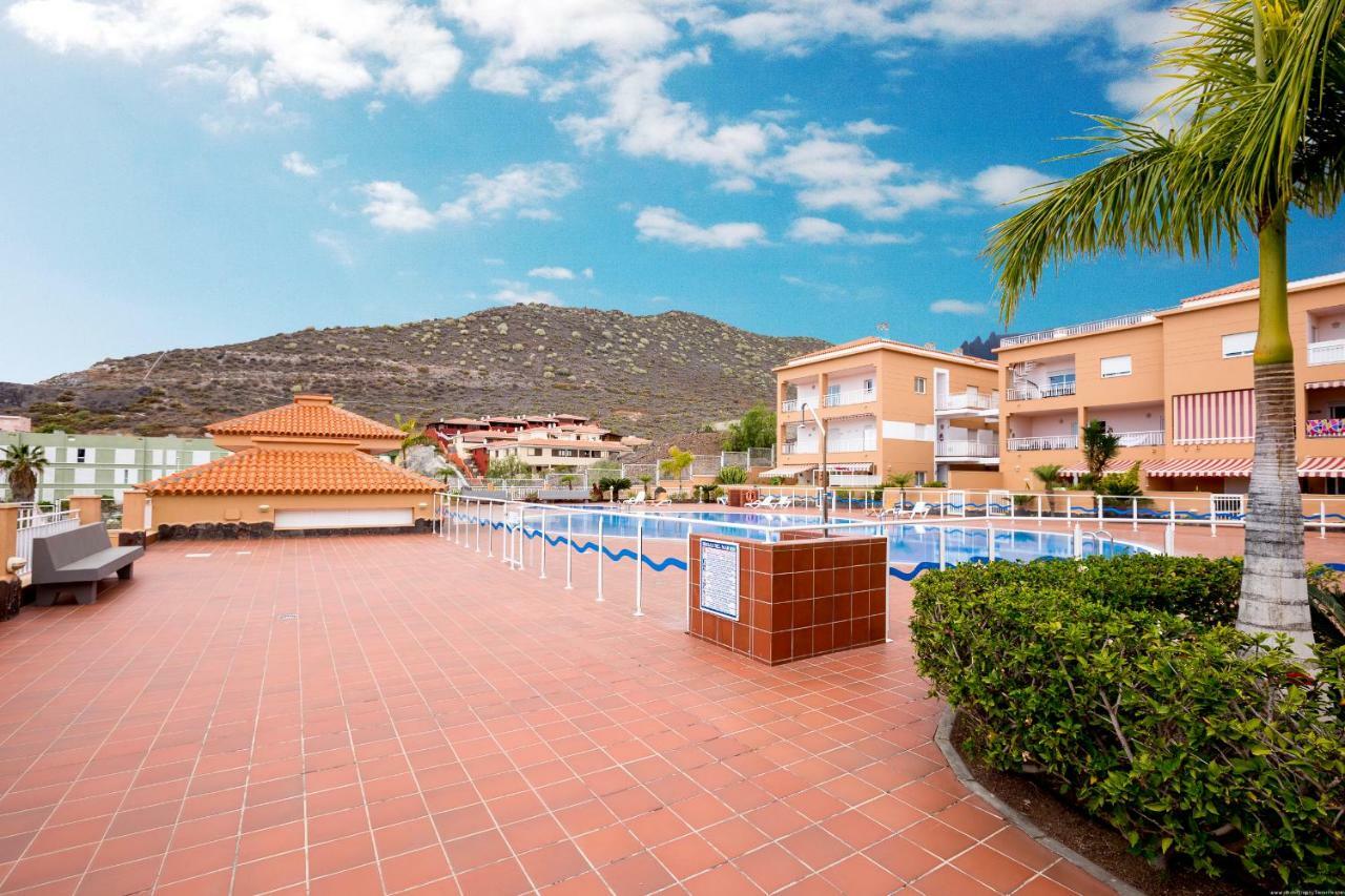 Costa Adeje Veronica Costa Adeje (Tenerife)