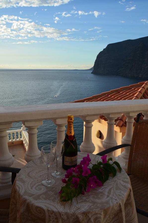 Acantilados De Gigantes, Islas Canarias, Espana