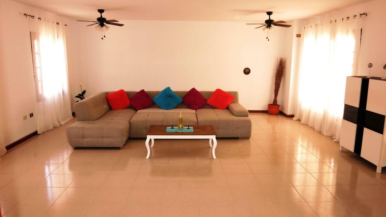 Large On Golf Course Apartment *