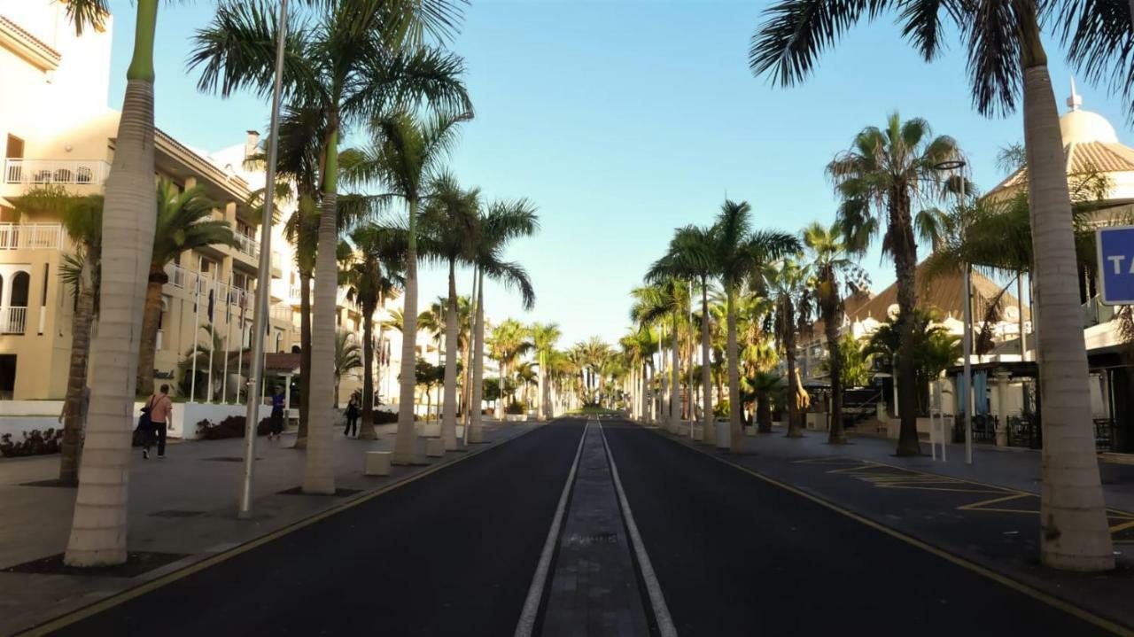 Las Americas Front Line Ocean Appartement *