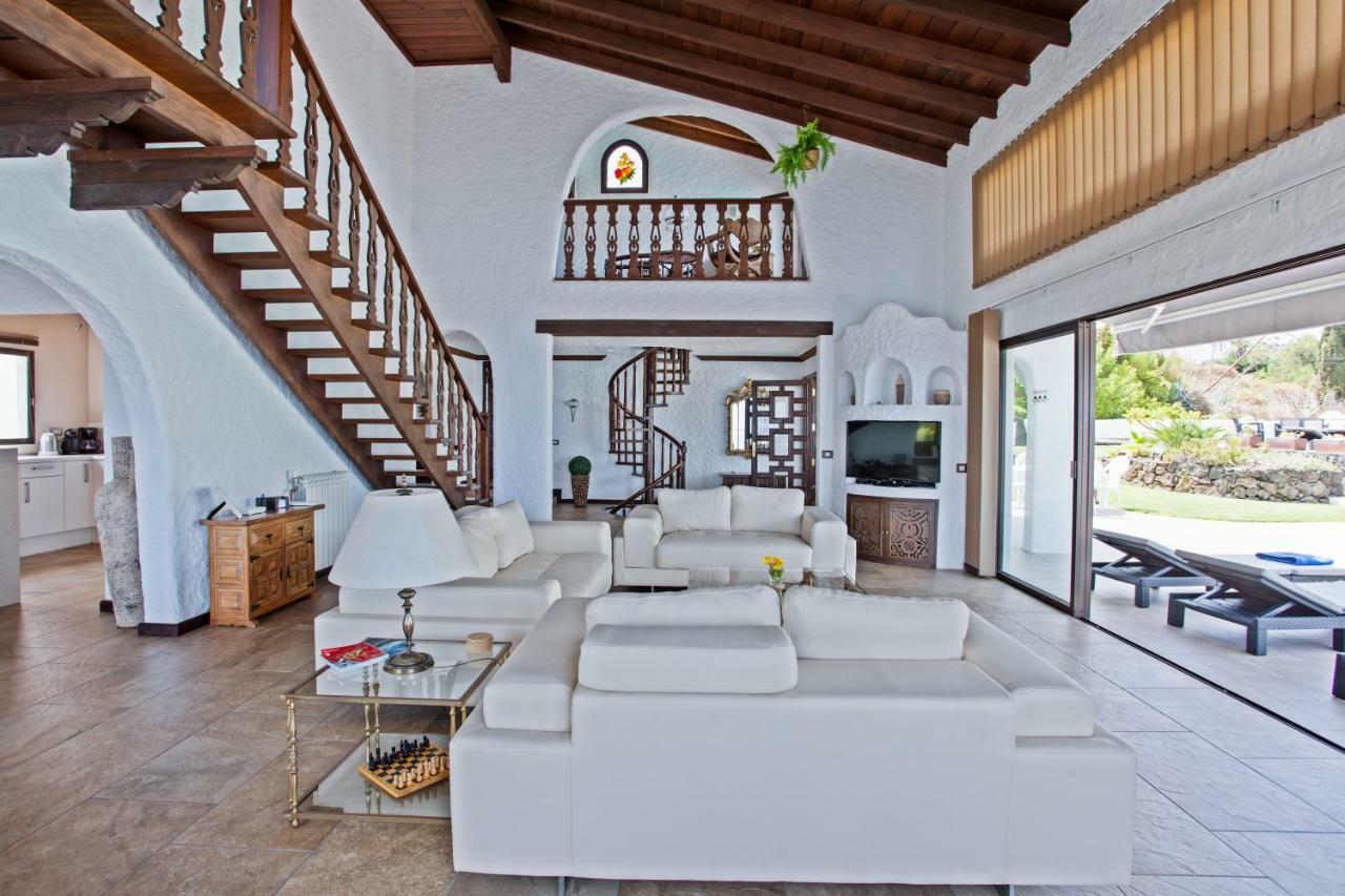 Casa Rocas Villa *