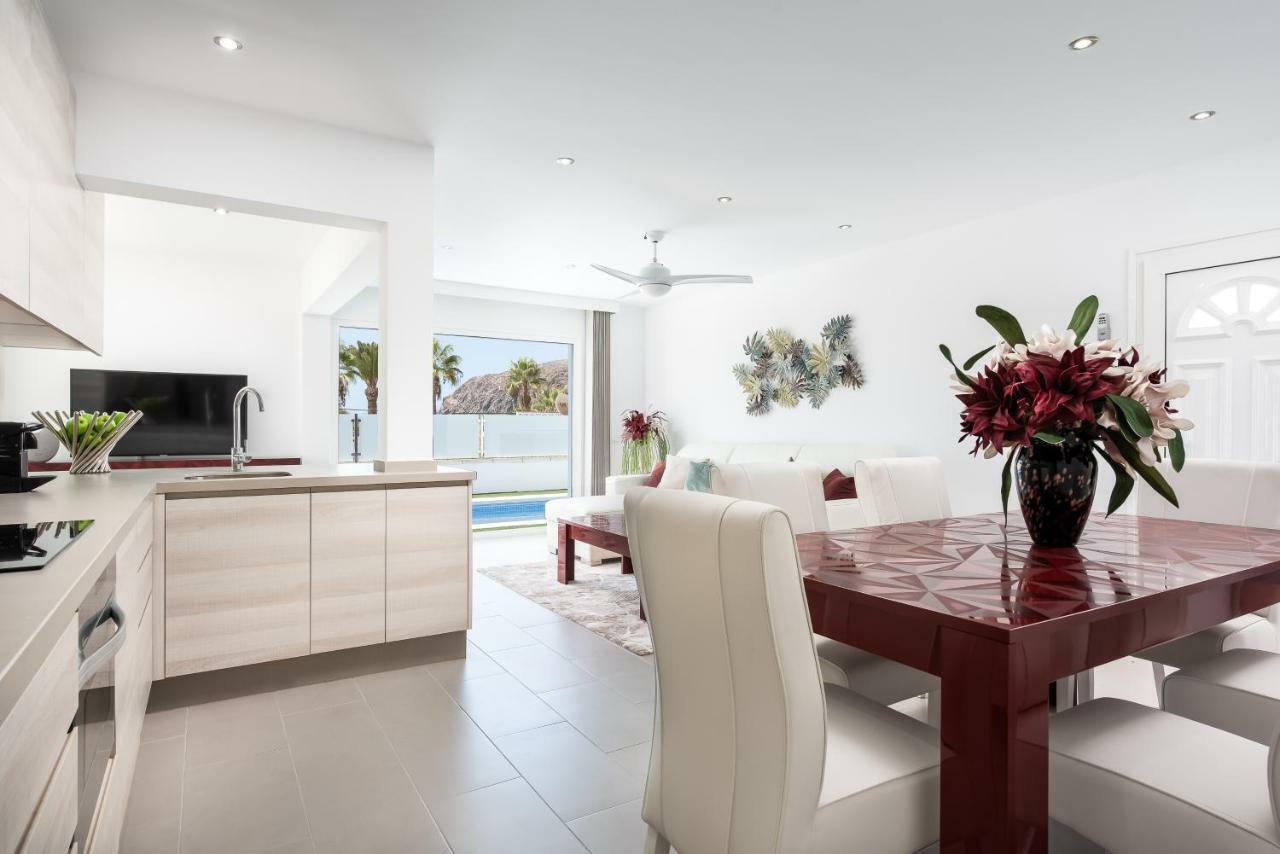 Luxurious 5* - 300m2 - Private Heated Pool - Garage - Wifi * Palm-mar